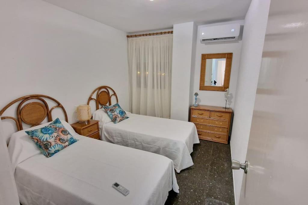 Apartamento Dos Habitaciones, Frente A La Playa, Benicàssim Eksteriør bilde